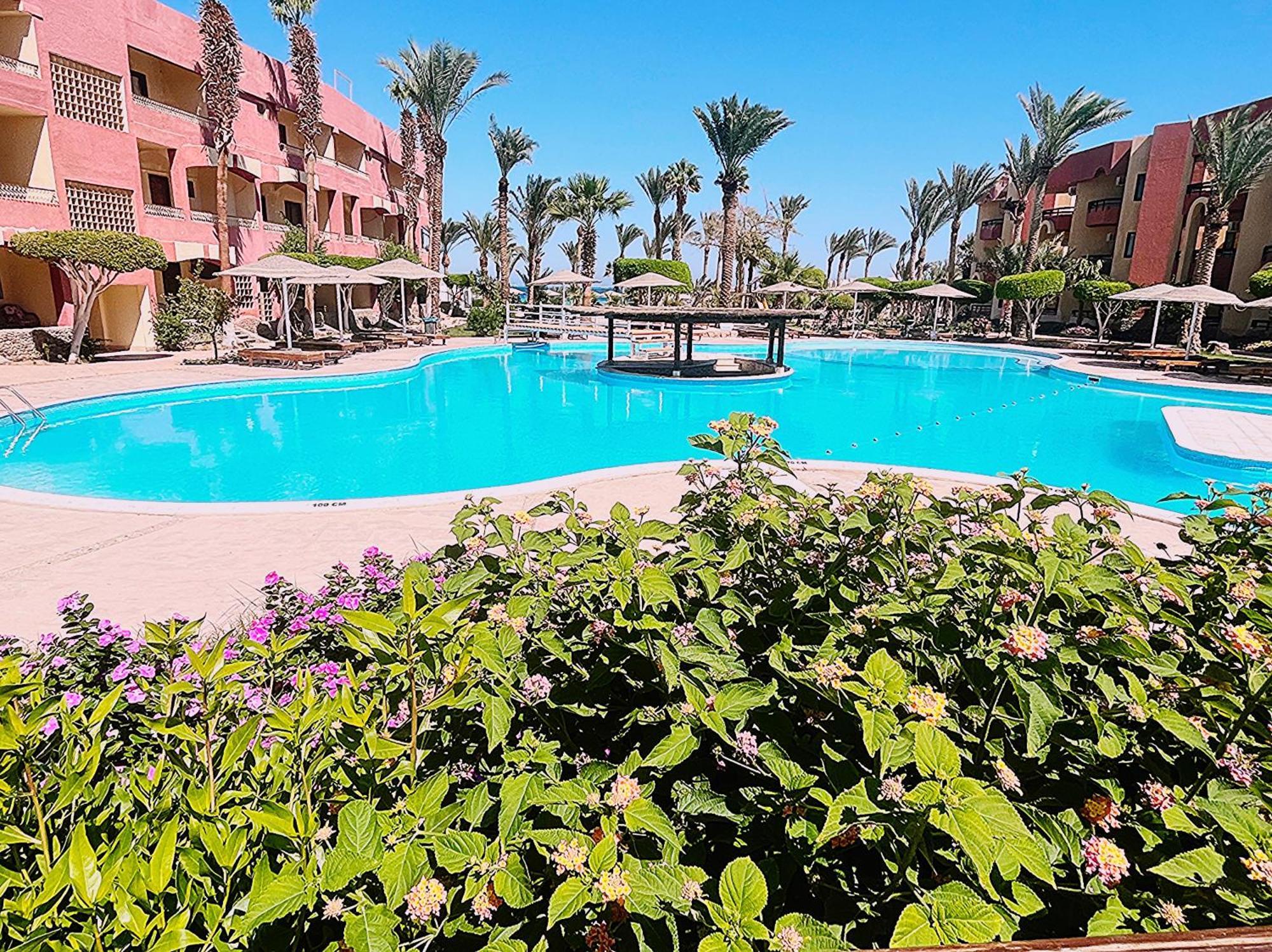 El Geisum Beach Hotel Hurghada Exteriör bild